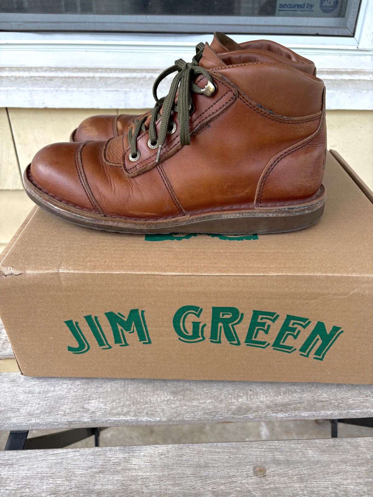 Photo by scottyp93 on April 2, 2026 of the Jim Green African Ranger in Natural Veg Tan.