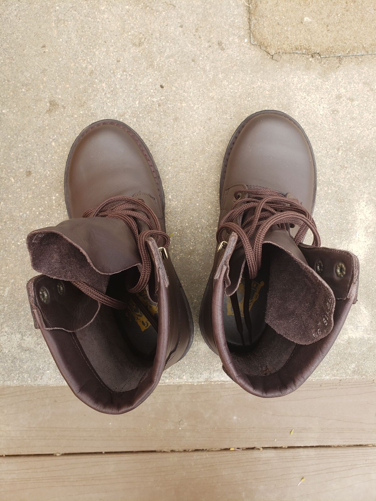 Photo by ThiccBilly on February 12, 2026 of the Jim Green AR8 in Brown Full Grain.