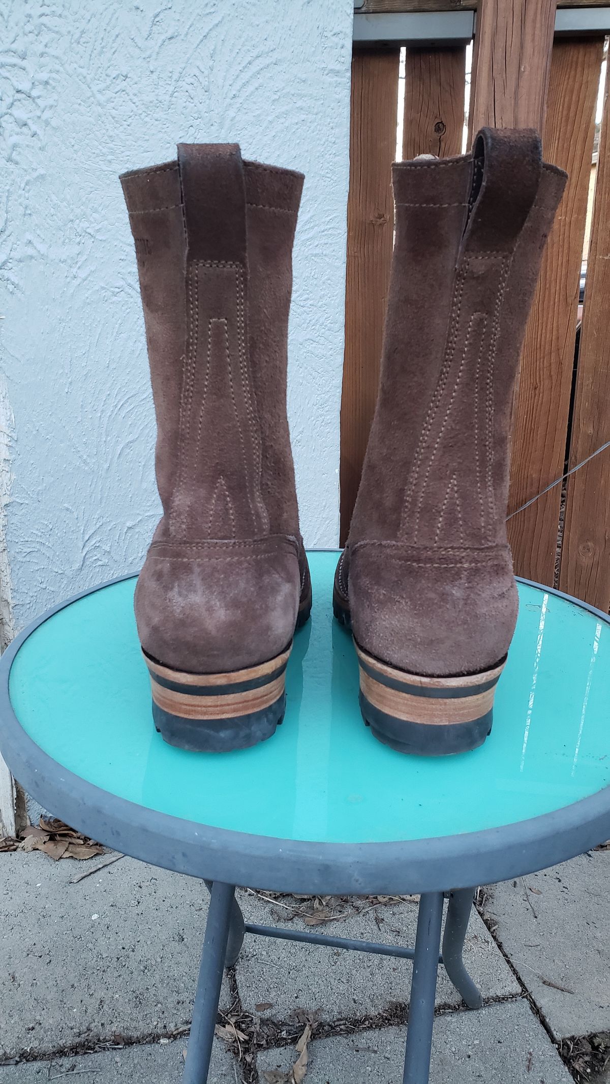 Photo by ThiccBilly on February 25, 2024 of the Drew's Boots 10-inch Logger in Brown Roughout.