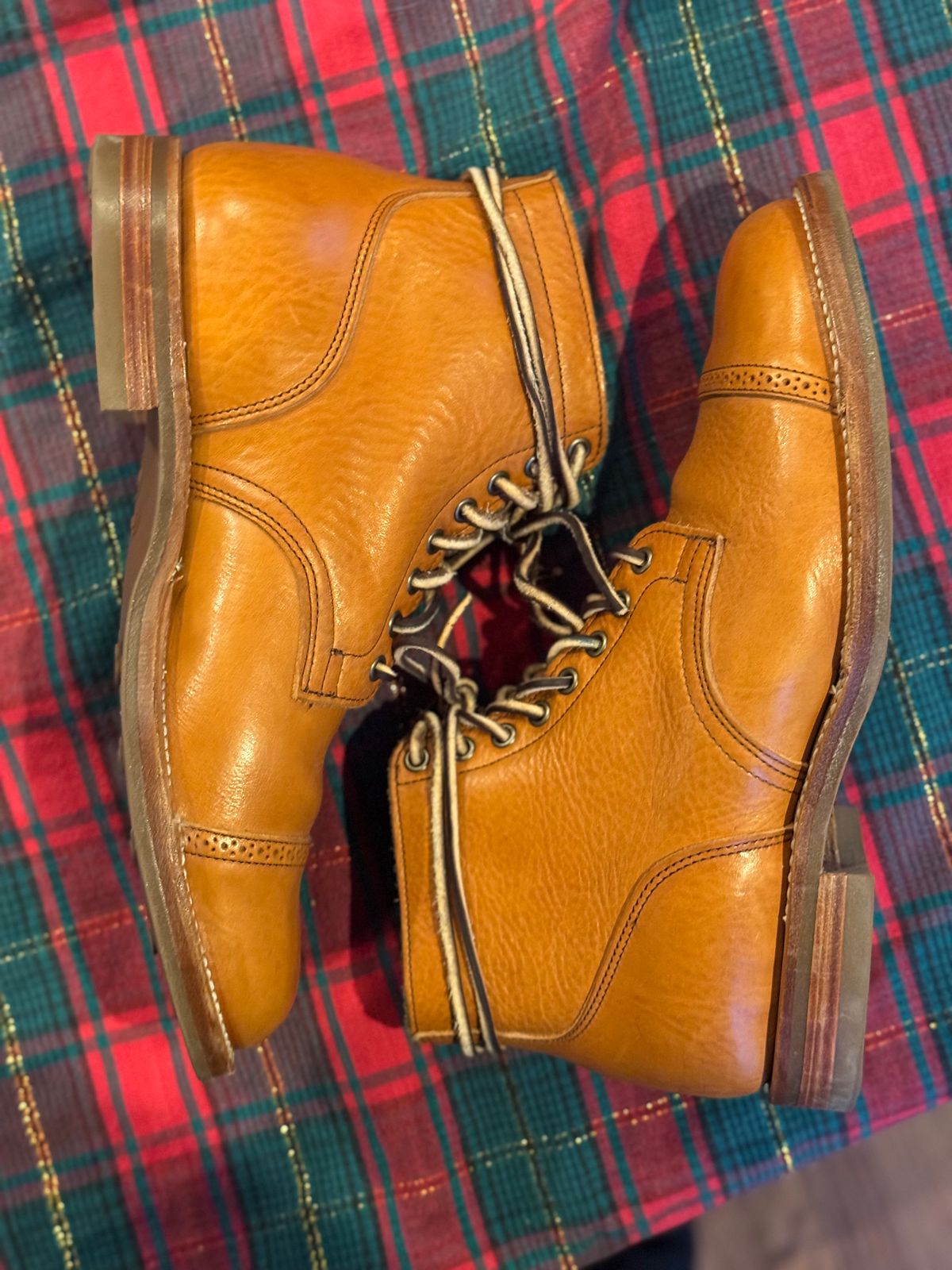 Photo by dmtr on December 31, 2025 of the Viberg Service Boot BCT in Tochigi Natural Cowhide.