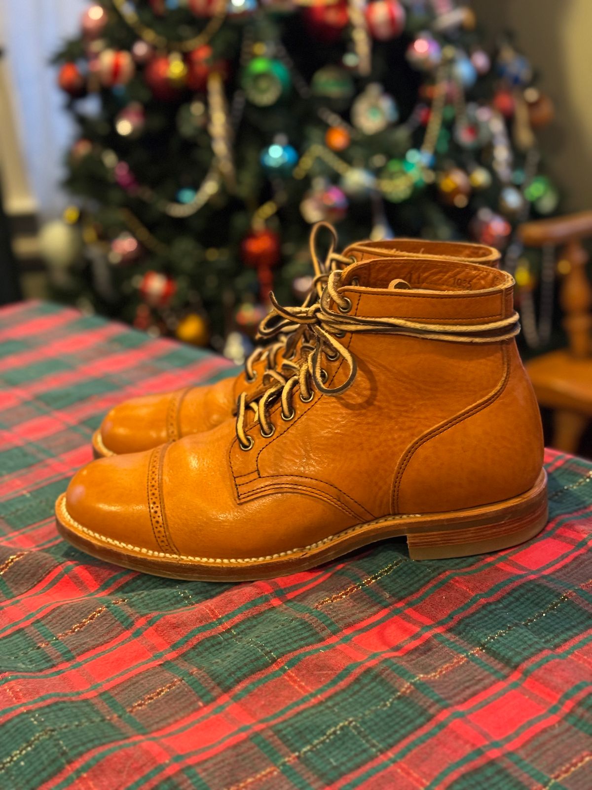 Photo by dmtr on December 31, 2025 of the Viberg Service Boot BCT in Tochigi Natural Cowhide.