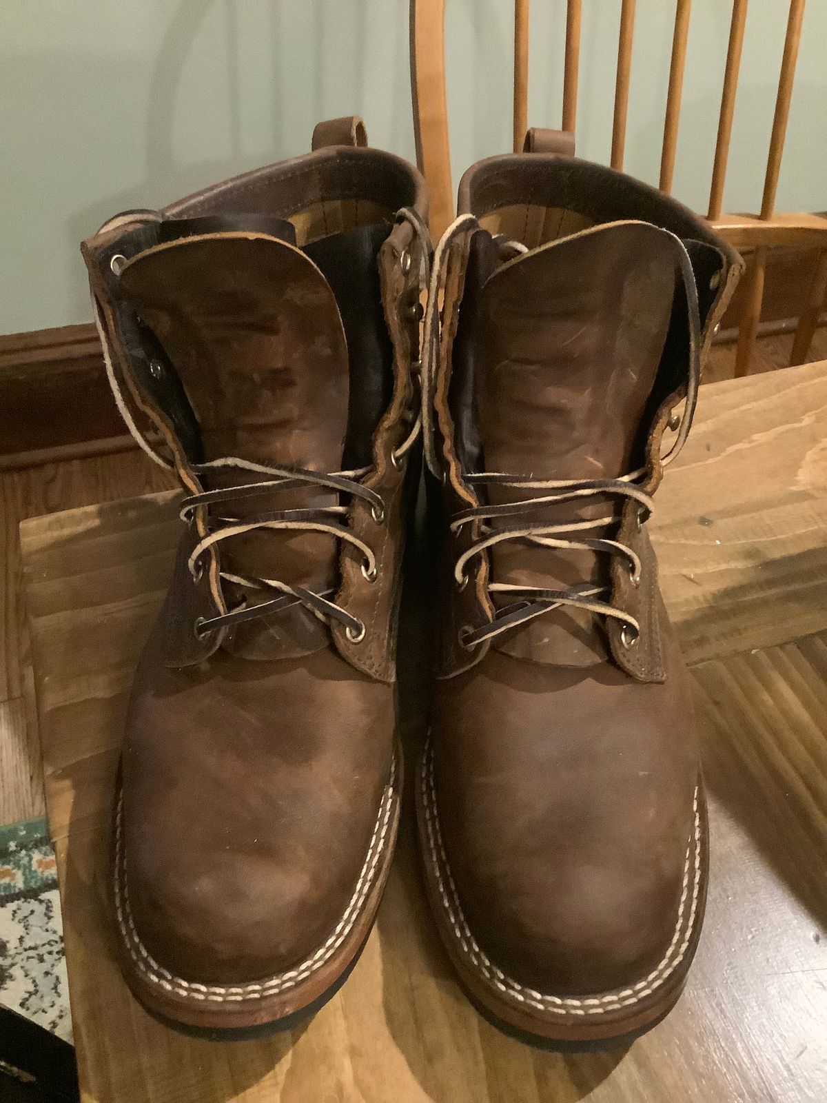 Photo by dmtr on May 8, 2025 of the Nicks Robert in Horween Orange Predator.