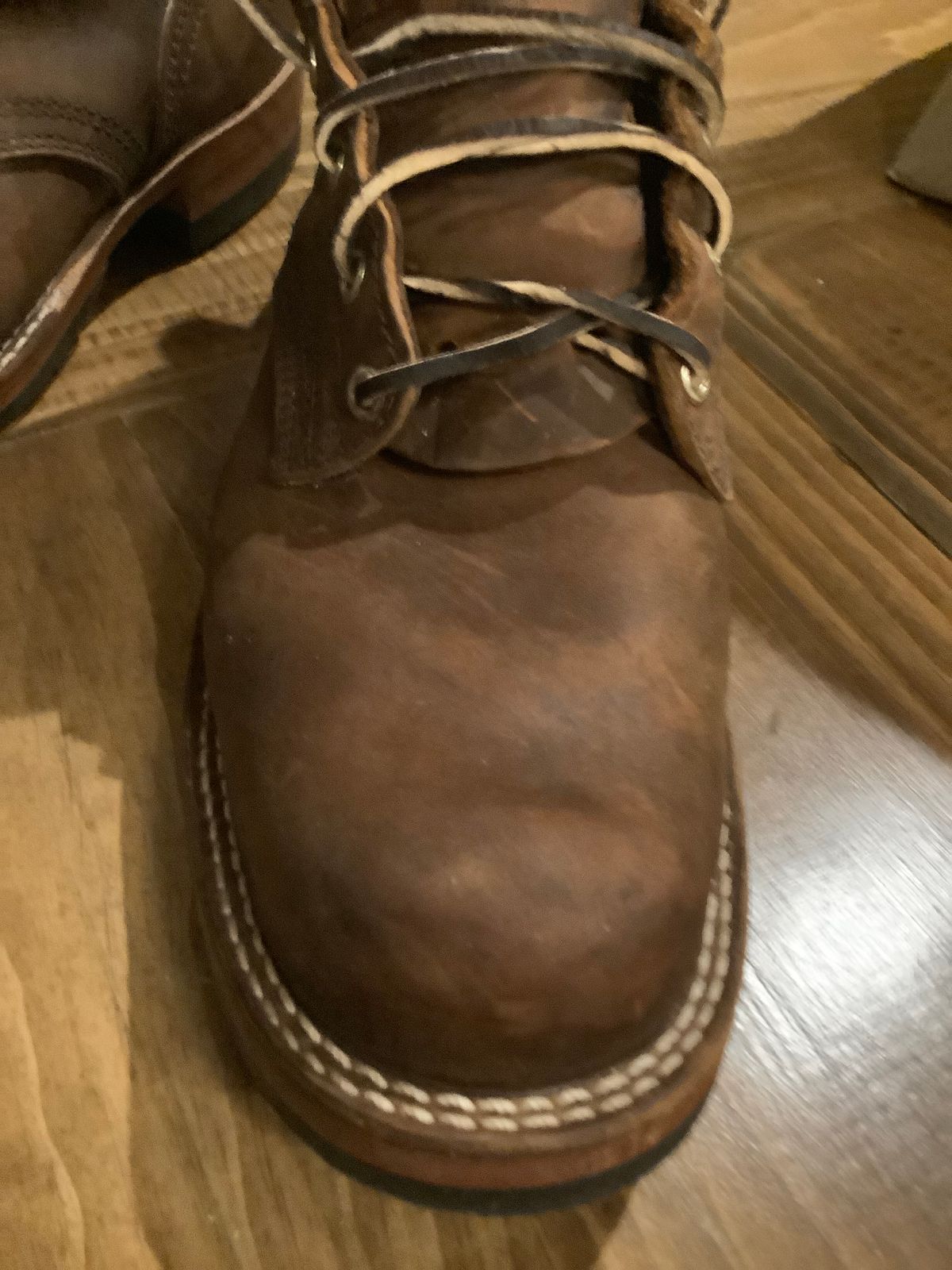 Photo by dmtr on May 8, 2025 of the Nicks Robert in Horween Orange Predator.