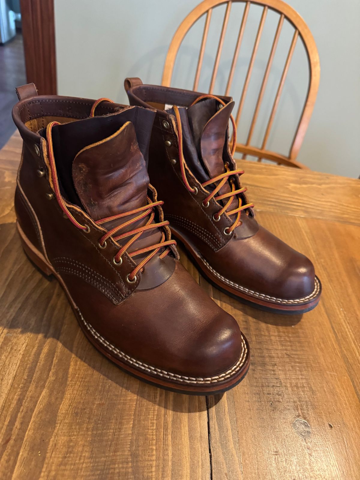Photo by dmtr on May 23, 2025 of the Nicks Robert in Horween Orange Predator.