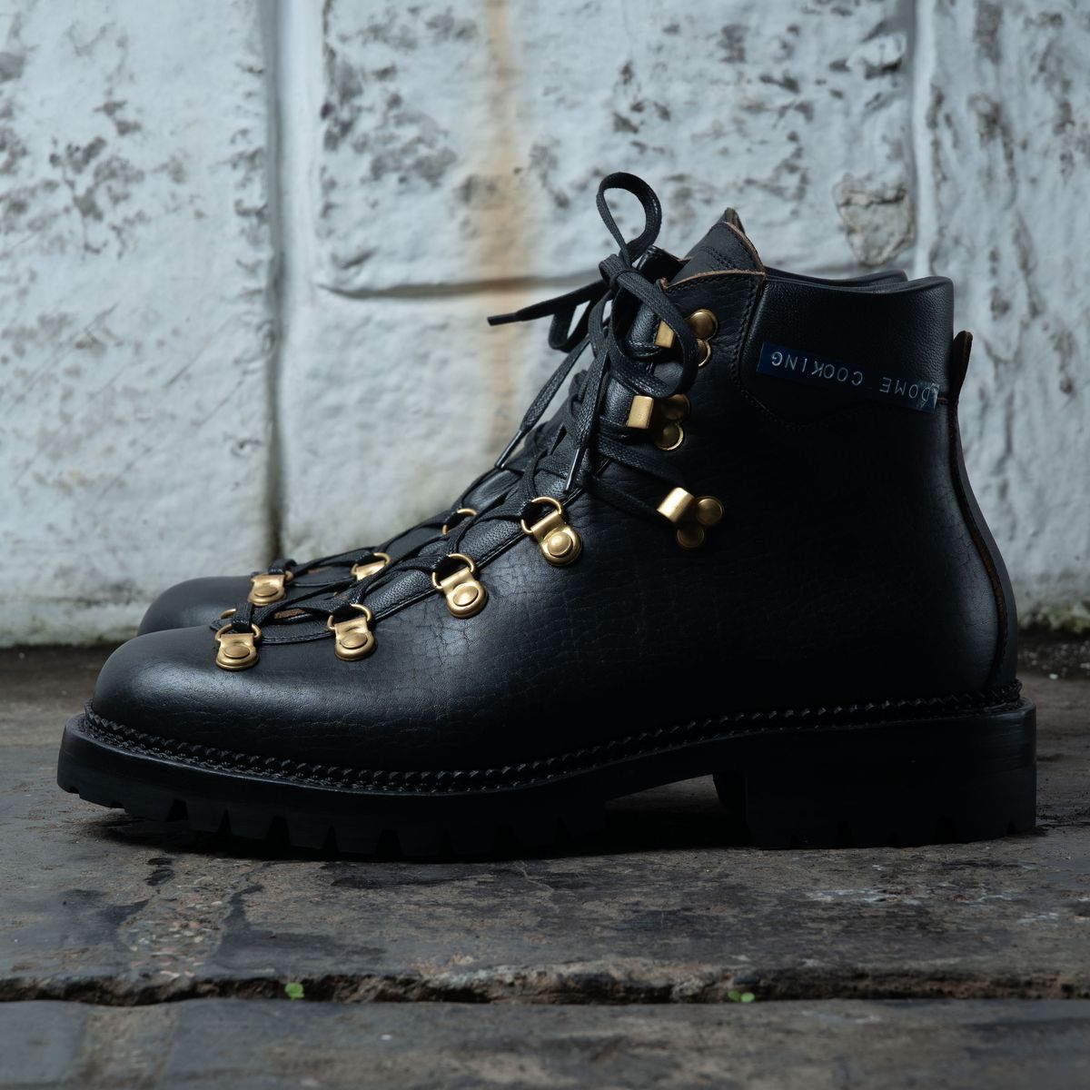 Photo by iqbal.ibos on November 1, 2025 of the Sagara Trailmaster in Arborwax Blackrust.