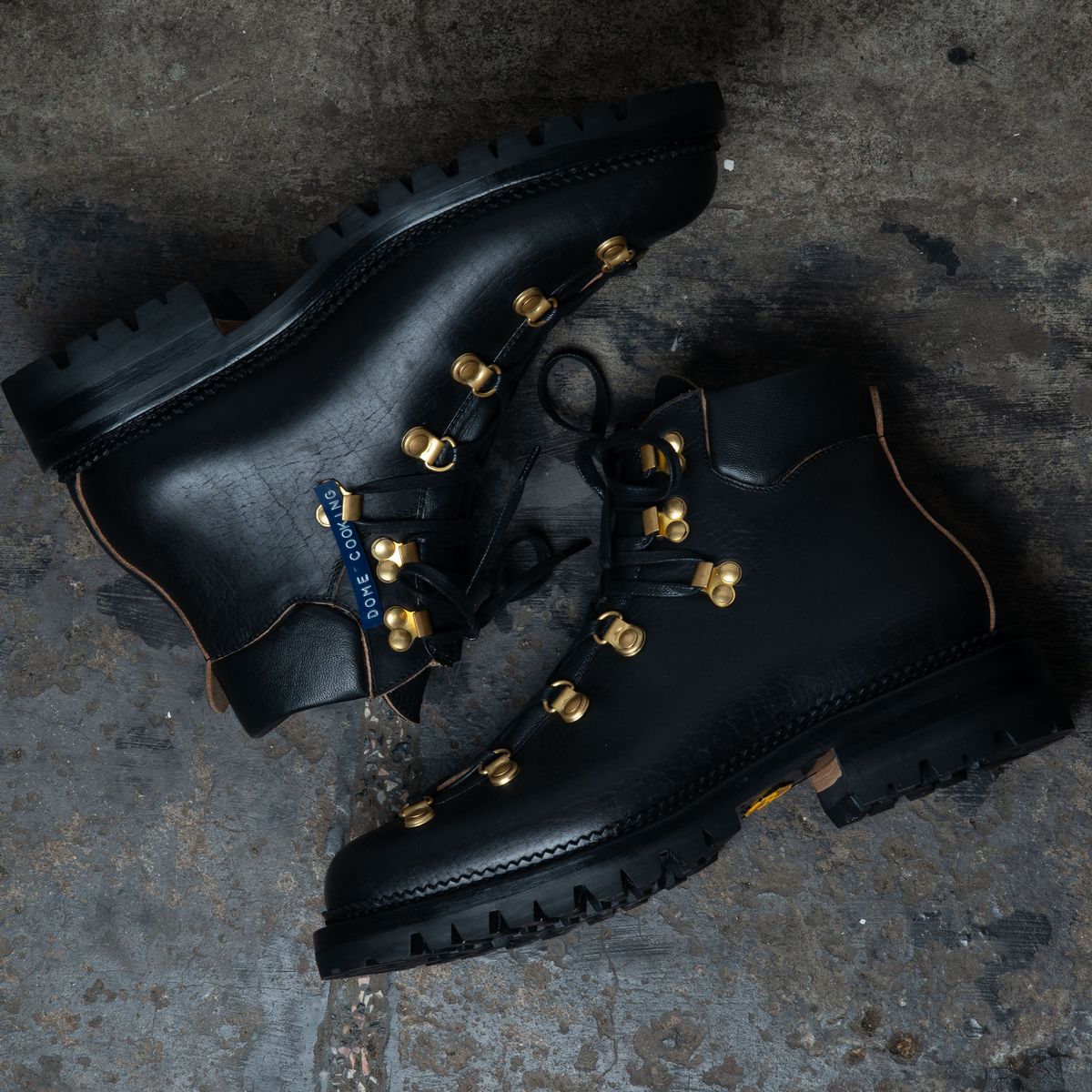 Photo by iqbal.ibos on November 1, 2025 of the Sagara Trailmaster in Arborwax Blackrust.