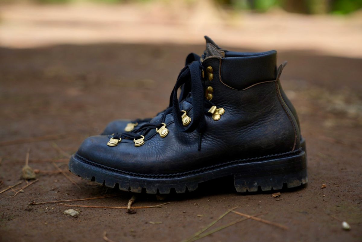 Photo by iqbal.ibos on January 5, 2026 of the Sagara Trailmaster in Arborwax Blackrust.