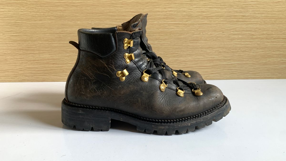 Photo by iqbal.ibos on April 6, 2026 of the Sagara Trailmaster in Arborwax Blackrust.