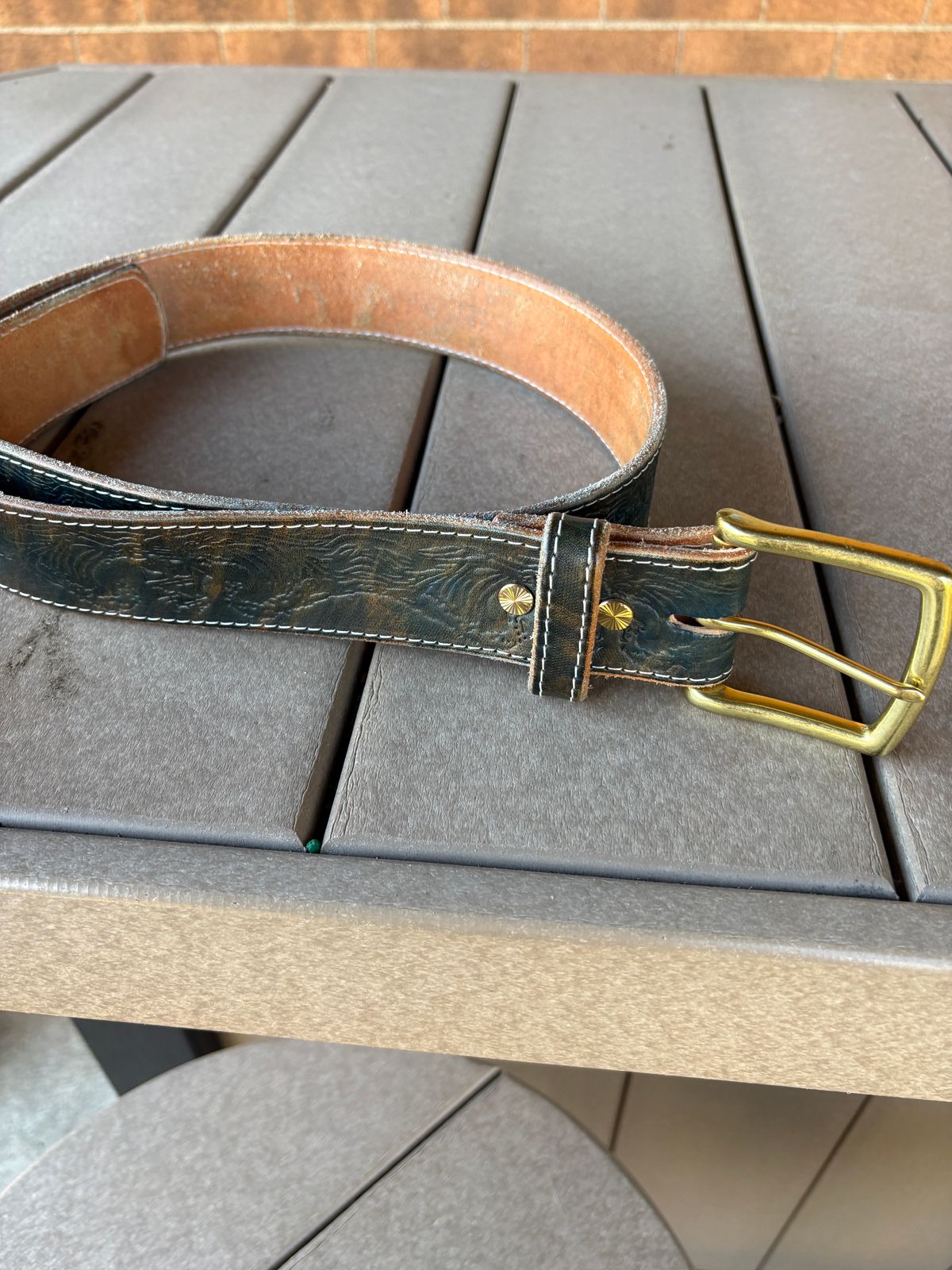 Photo by kablamb11 on March 1, 2026 of the Harker Leatherworks Squall Belt in Marbled Blue Overdyed Wickett and Craig Bridle.