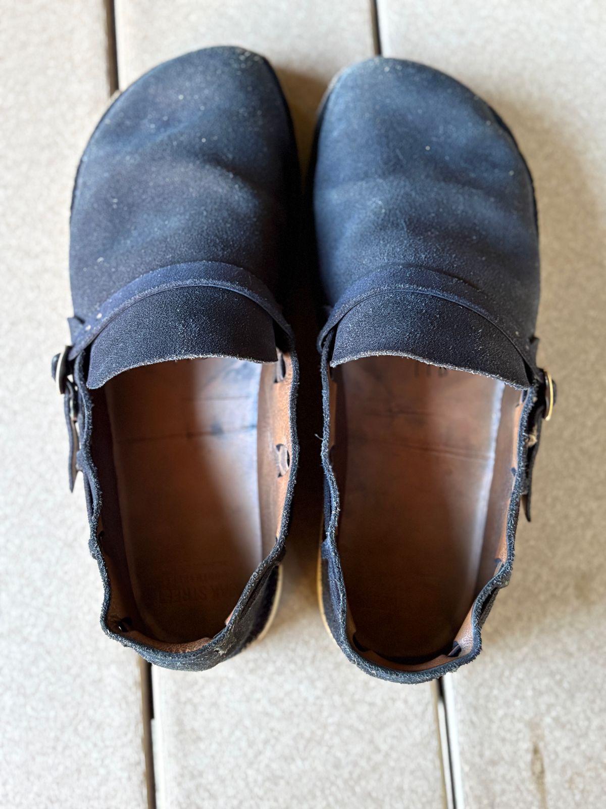 Photo by kablamb11 on October 2, 2025 of the Oak Street Bootmakers Country Loafer in Horween Natural Indigo Chromexcel Roughout.