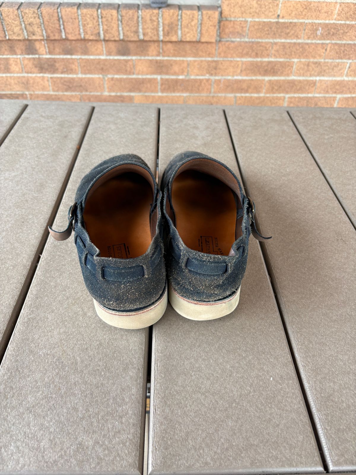 Photo by kablamb11 on February 3, 2026 of the Oak Street Bootmakers Country Loafer in Horween Natural Indigo Chromexcel Roughout.