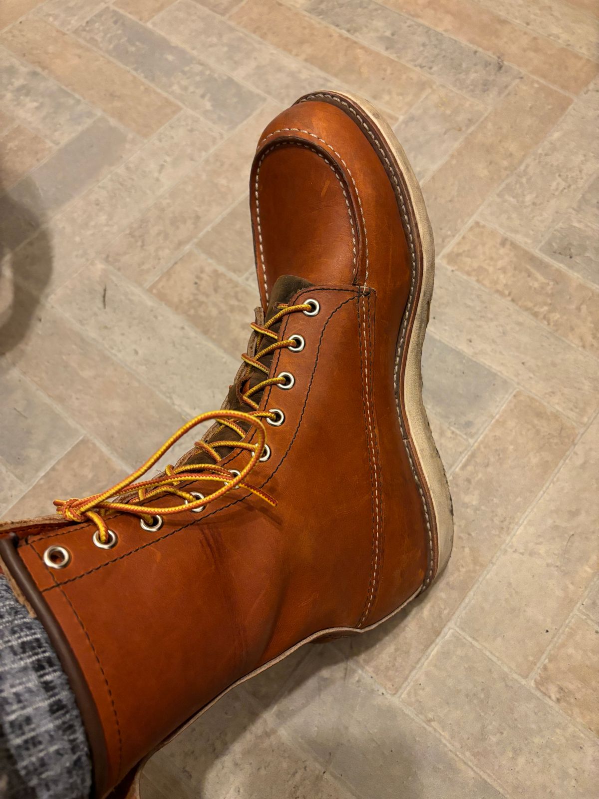 Photo by buddy1997 on February 15, 2026 of the Red Wing 8-Inch Classic Moc in S.B. Foot Oro Legacy.