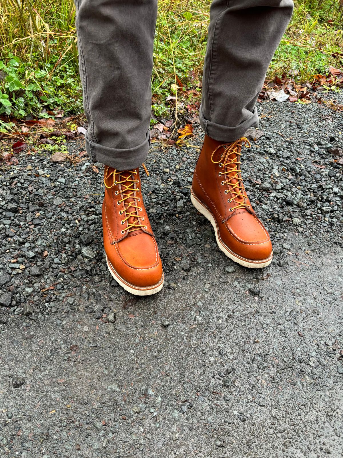 Photo by buddy1997 on October 13, 2025 of the Red Wing 8-Inch Classic Moc in S.B. Foot Oro Legacy.