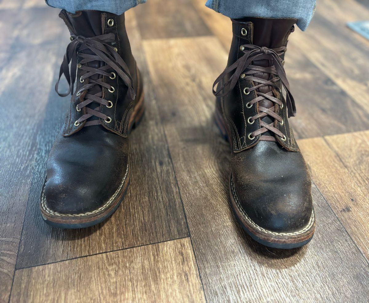 Photo by buddy1997 on January 17, 2026 of the Nicks Falcon in Horween Brown Waxed Flesh.