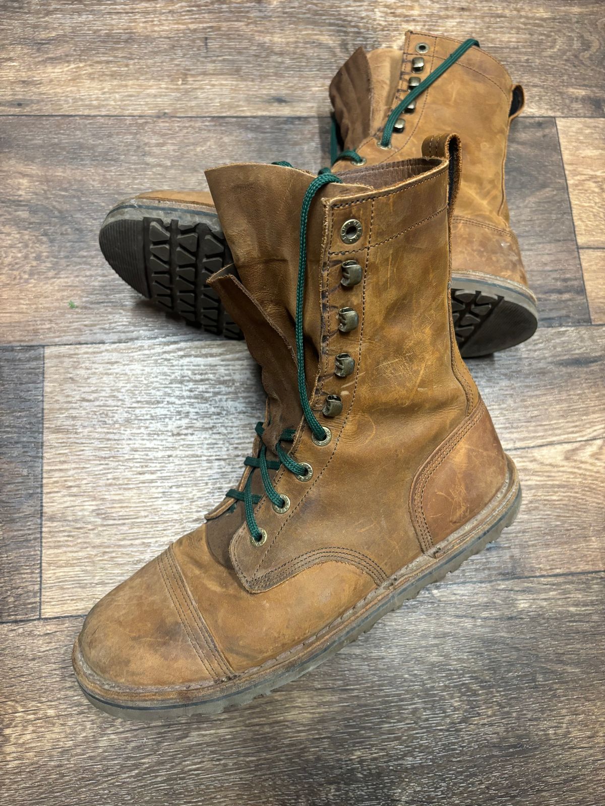 Photo by averagebootguy on April 23, 2026 of the Jim Green Barefoot African Trooper in Fudge Crazy Horse.