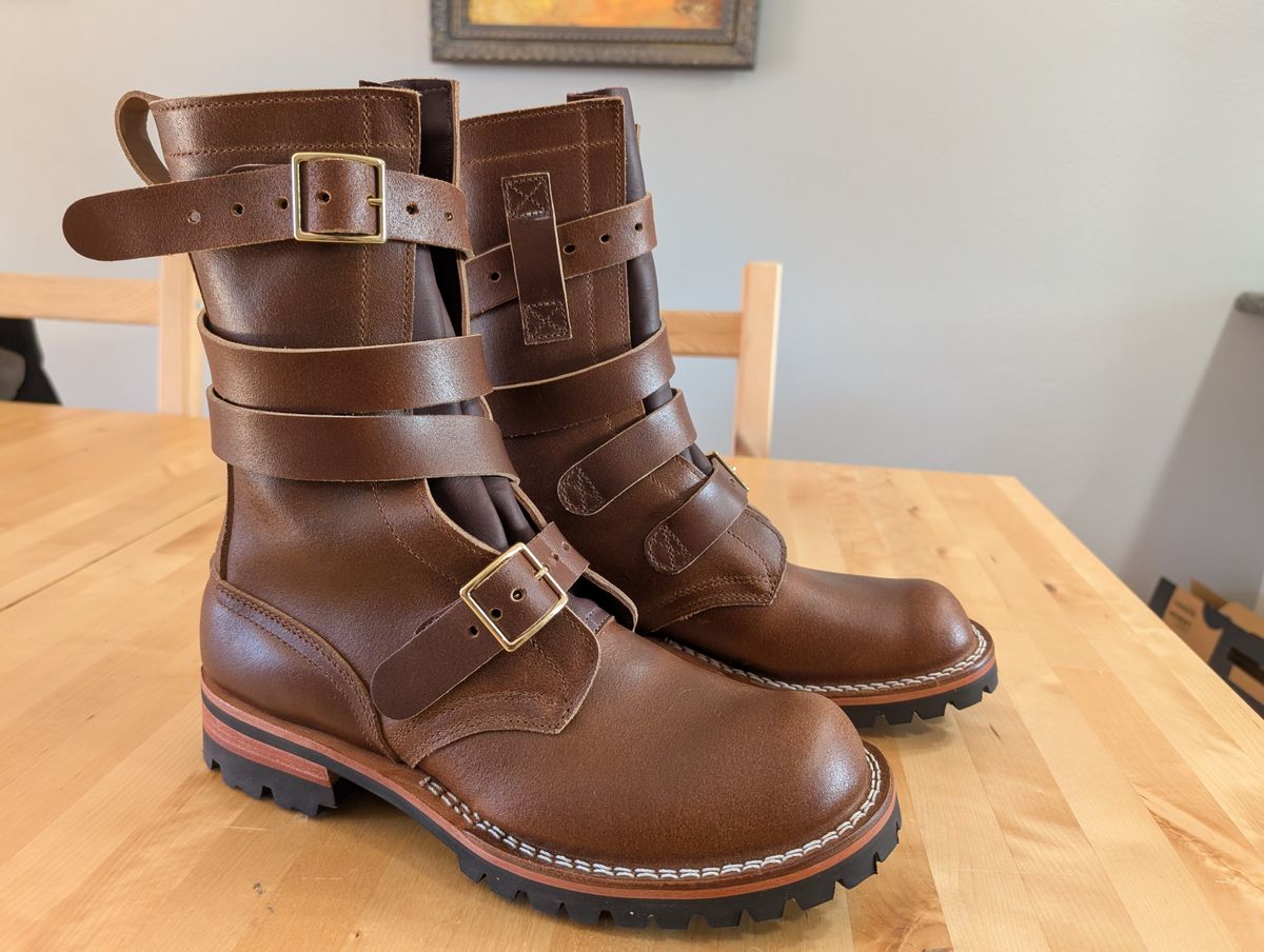 Photo by alkemest on September 13, 2025 of the Nicks TankerPro in Ember Waxed Flesh.