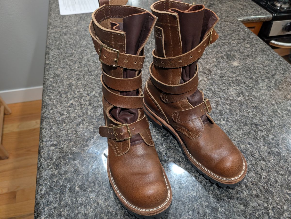 Photo by alkemest on October 1, 2025 of the Nicks TankerPro in Ember Waxed Flesh.