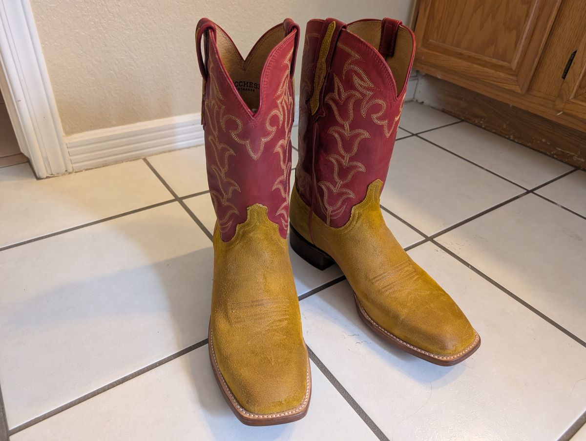 Photo by alkemest on April 1, 2026 of the Lucchese Cowboy Boots in Butterscotch Nubuck/Red Tulip Suede.