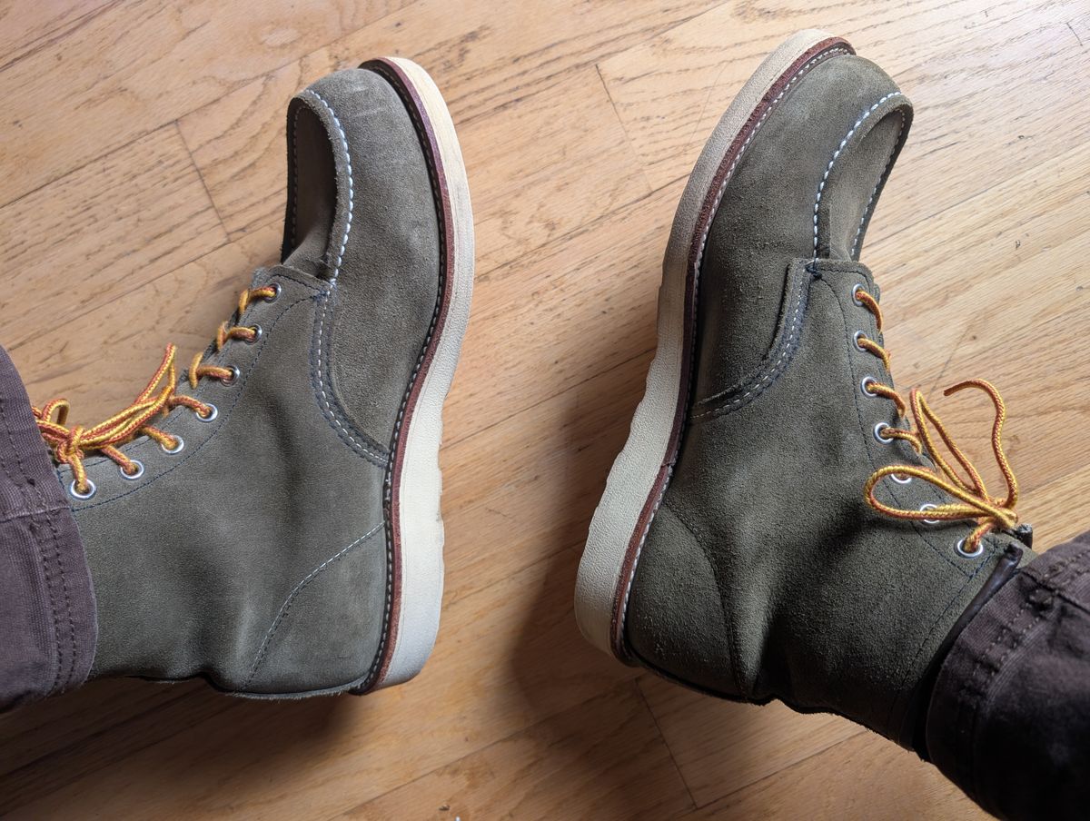 Photo by alkemest on October 27, 2025 of the Red Wing 8857 in Red Wing / S.B. Foot Loden Abilene Green Roughout.