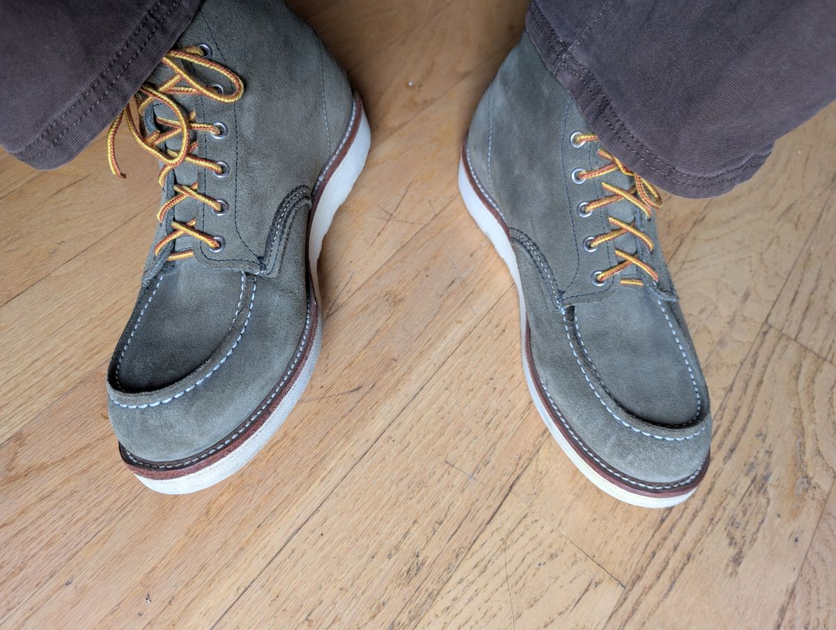 Photo by alkemest on October 27, 2025 of the Red Wing 8857 in Red Wing / S.B. Foot Loden Abilene Green Roughout.