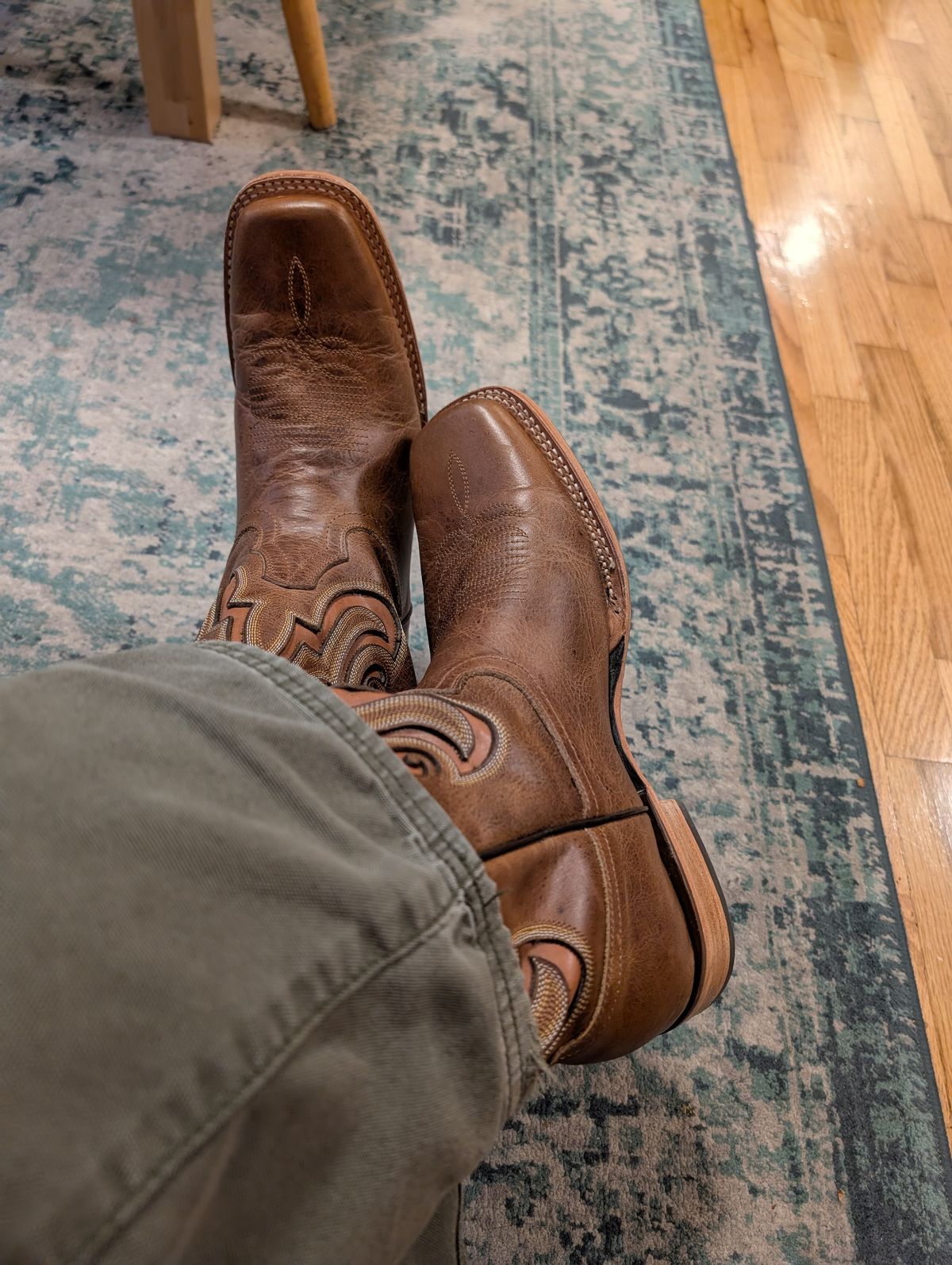 Photo by alkemest on May 16, 2025 of the Silverton Boots Ranch Boot in Honey.
