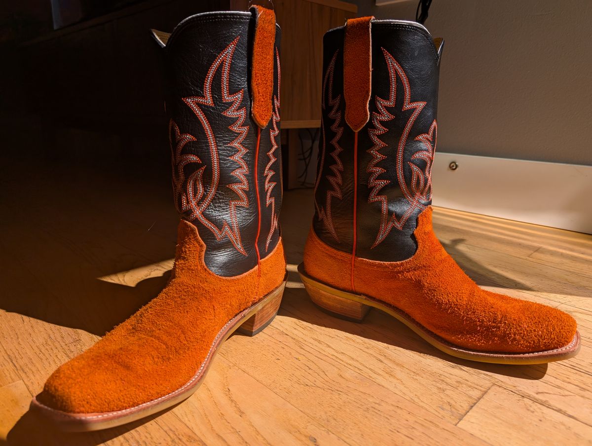 Photo by alkemest on August 22, 2025 of the Fenoglio Orange Roughout With Black Smooth Italian Uppers, Outpost Western Exclusive in Fenoglio Orange Roughout.