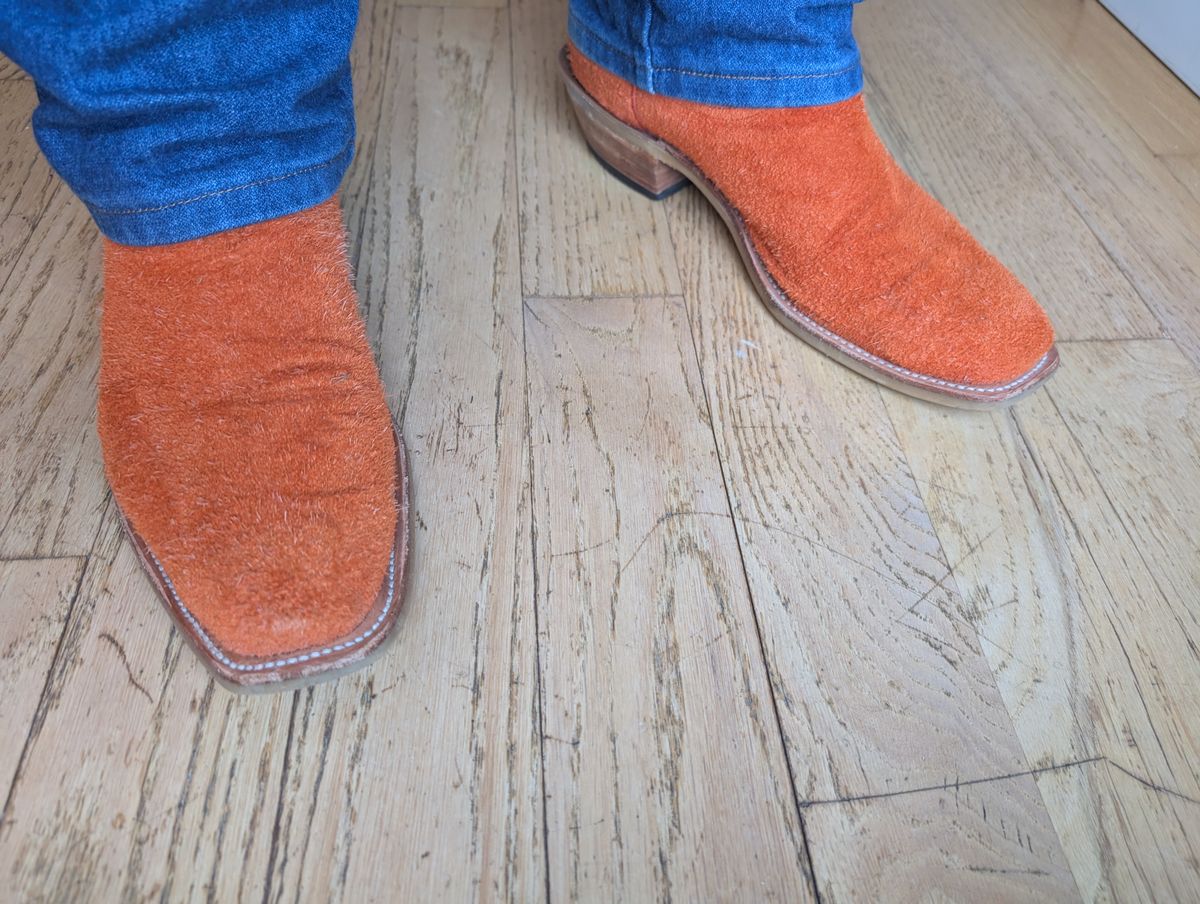 Photo by alkemest on September 22, 2025 of the Fenoglio Orange Roughout With Black Smooth Italian Uppers, Outpost Western Exclusive in Fenoglio Orange Roughout.