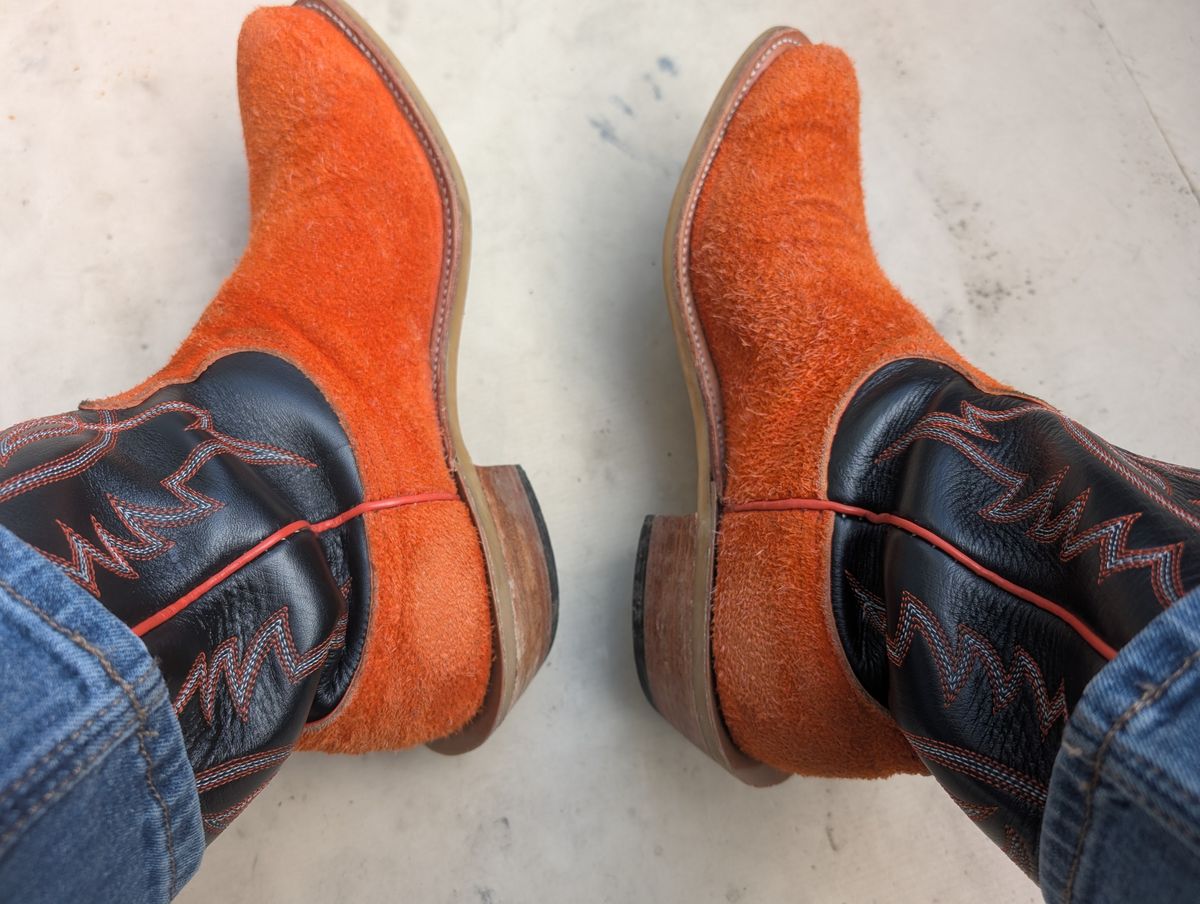Photo by alkemest on February 25, 2026 of the Fenoglio Orange Roughout With Black Smooth Italian Uppers, Outpost Western Exclusive in Fenoglio Orange Roughout.
