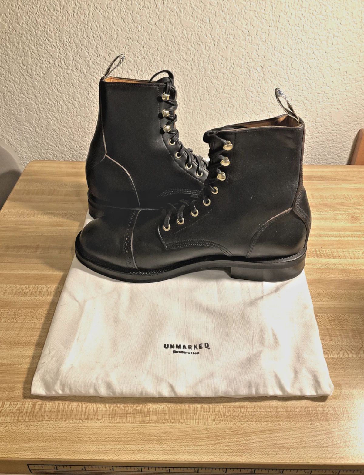 Photo by sprite on September 14, 2025 of the Unmarked DB Hunter Cap Toe in Horween Black Chromexcel.