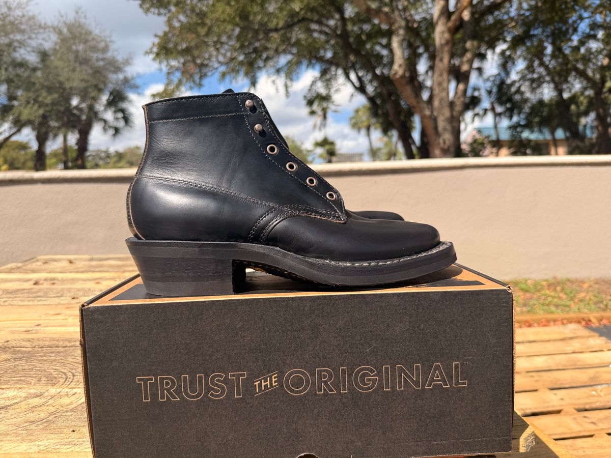 Photo by King_Stoic on February 17, 2026 of the White's Semi-Dress in Horween Black Chromexcel.