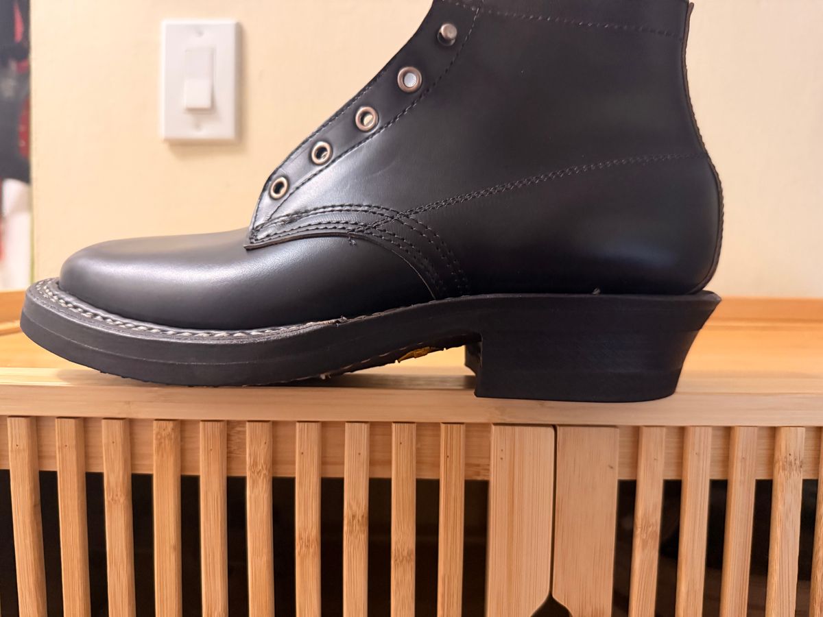 Photo by King_Stoic on January 16, 2026 of the White's Semi-Dress in Horween Black Chromexcel.