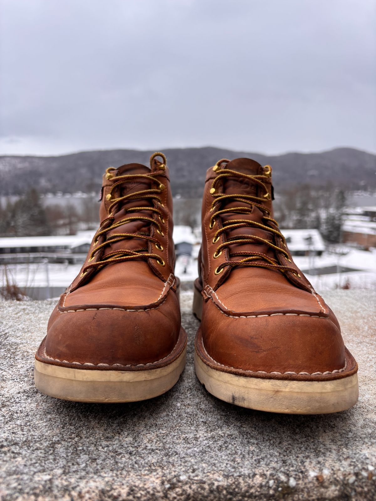 Photo by cjdigs on January 5, 2025 of the Danner Bull Run Moc in Danner / Wheat.