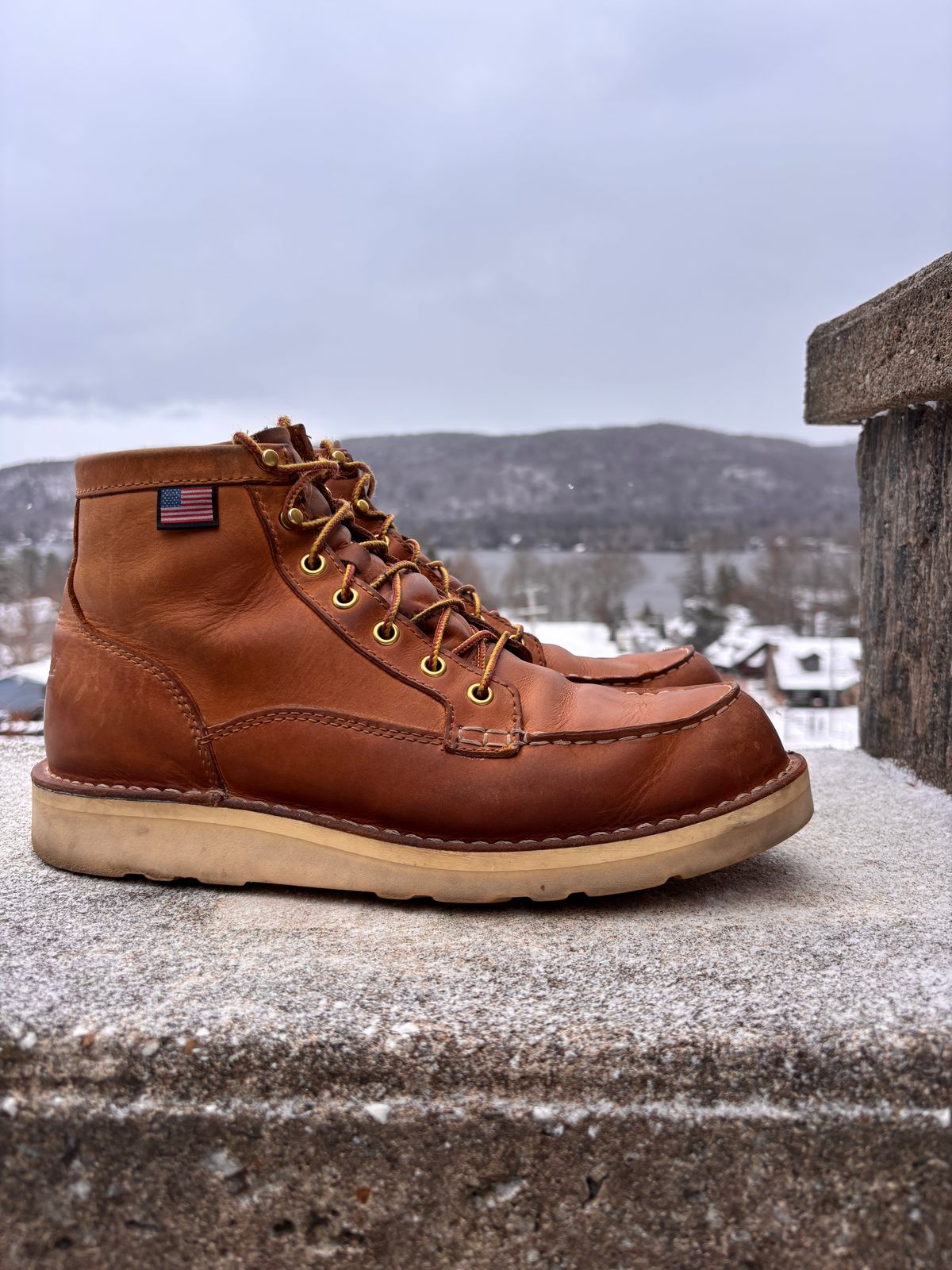 Photo by cjdigs on January 5, 2025 of the Danner Bull Run Moc in Danner / Wheat.