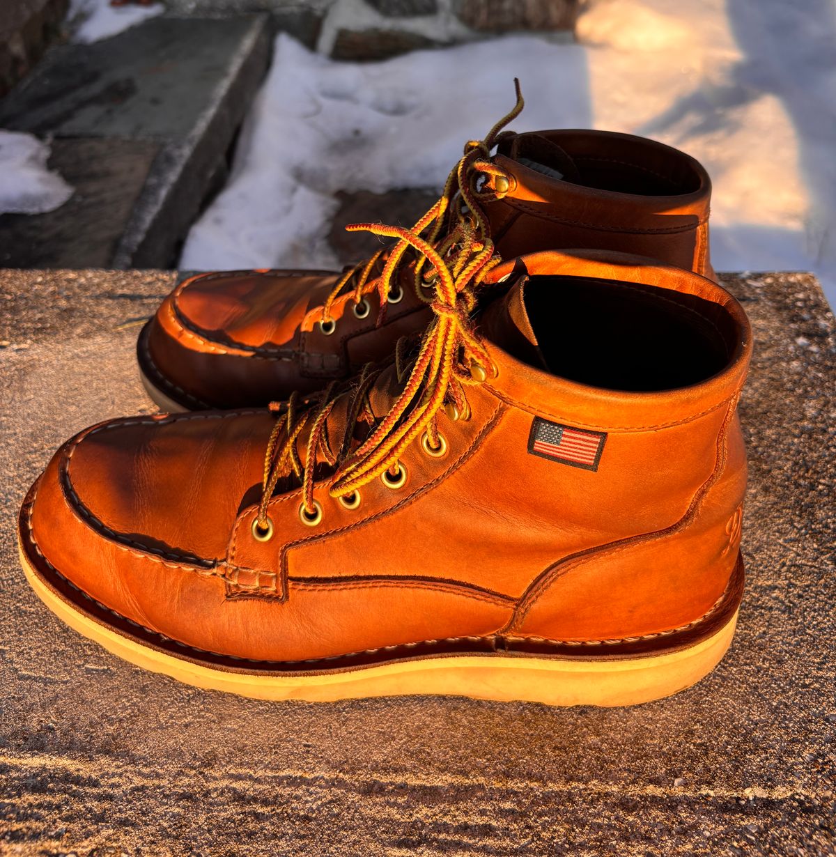 Photo by cjdigs on March 2, 2025 of the Danner Bull Run Moc in Danner / Wheat.