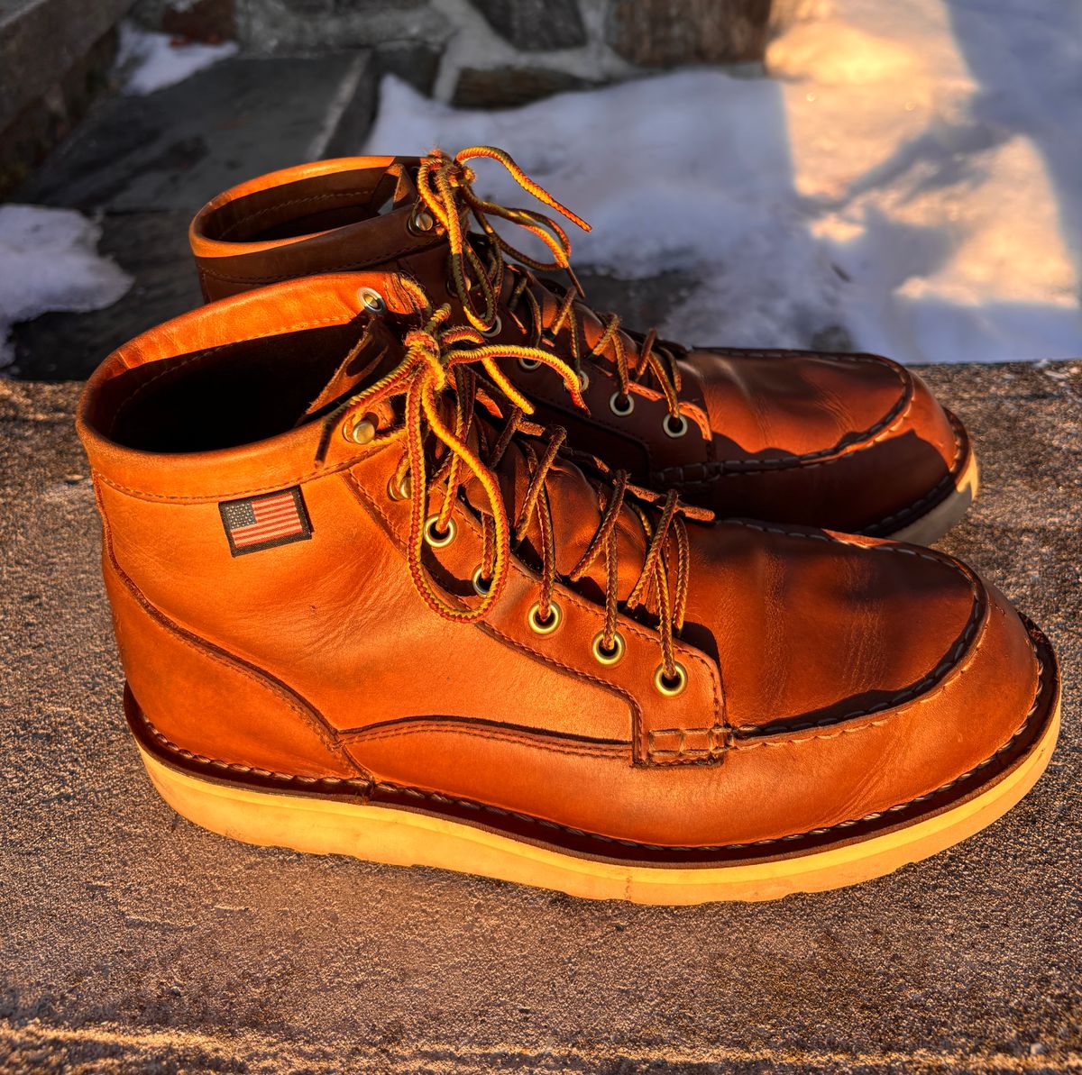Photo by cjdigs on March 2, 2025 of the Danner Bull Run Moc in Danner / Wheat.