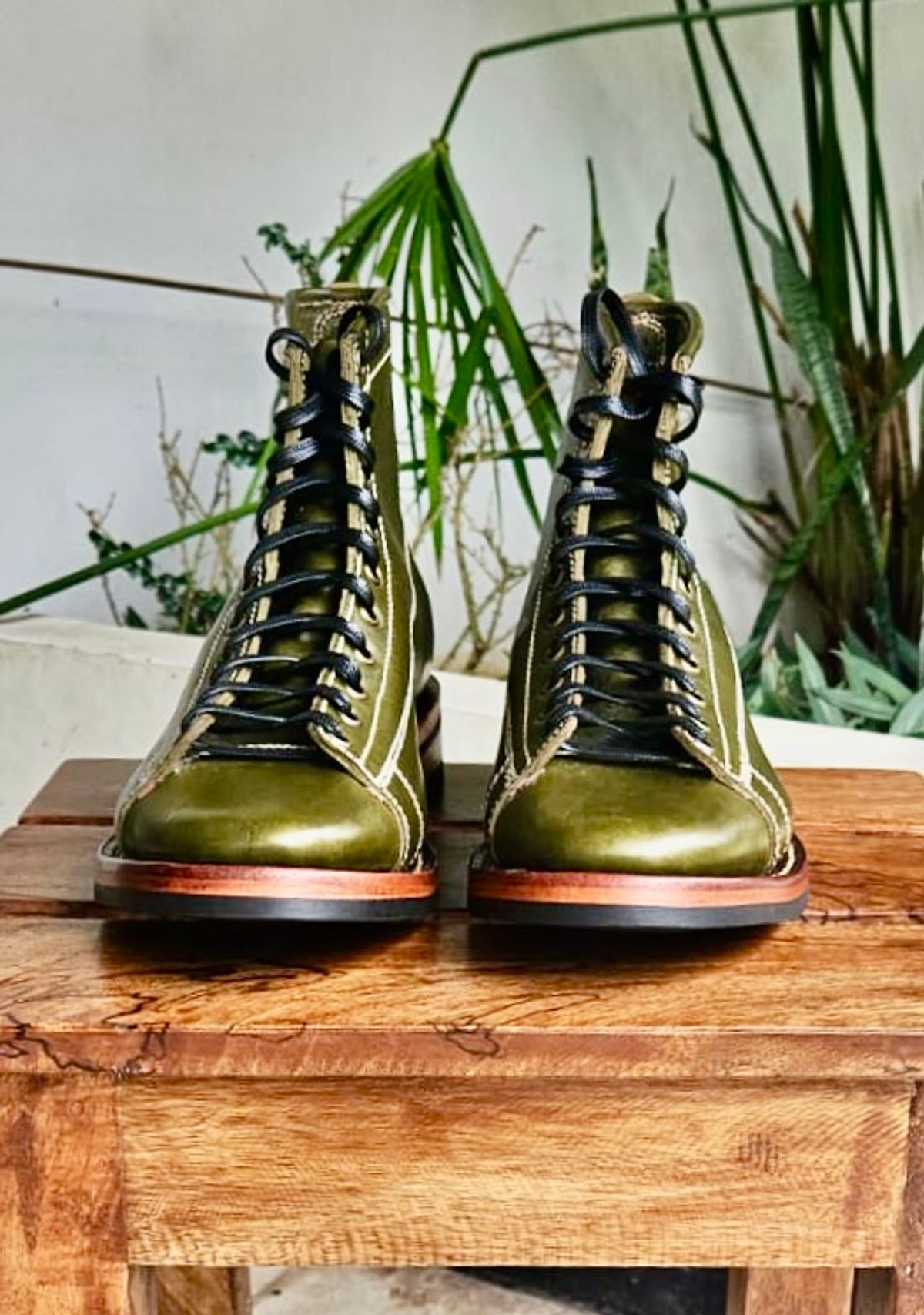 Photo by wjbarbon on October 3, 2025 of the Willie's Handmade Boots Pioneer Lace To Toe in Badalassi Carlo Oliva Minerva.