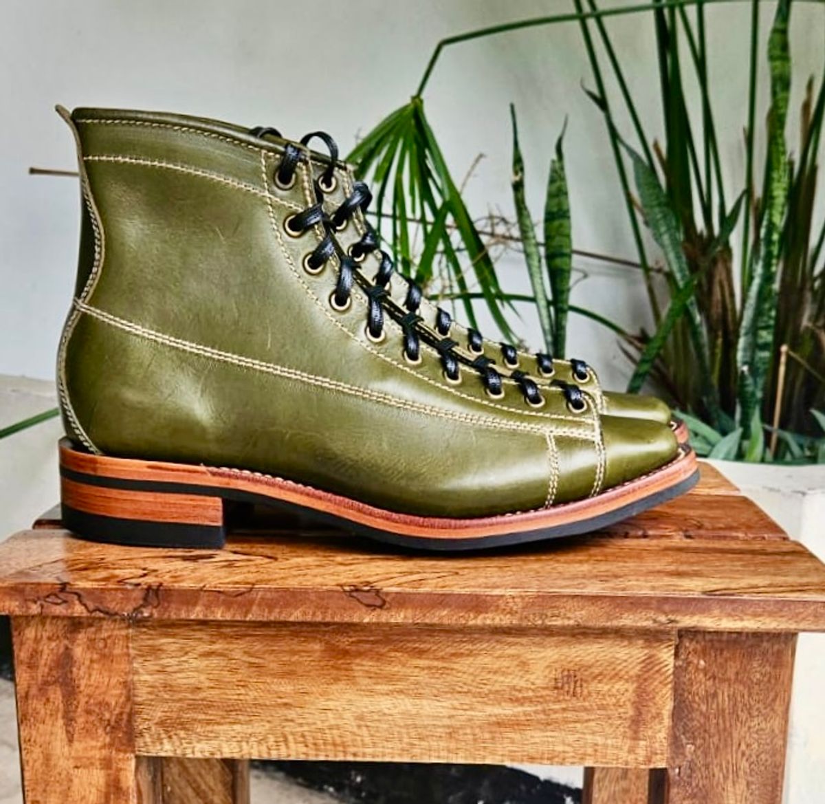 Photo by wjbarbon on October 3, 2025 of the Willie's Handmade Boots Pioneer Lace To Toe in Badalassi Carlo Oliva Minerva.