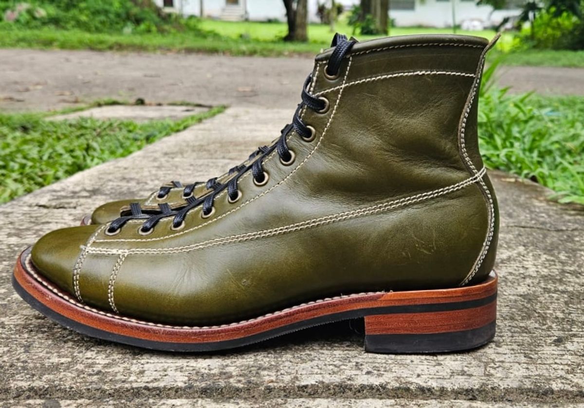 Photo by patinachroniclesDVO on November 1, 2025 of the Willie's Handmade Boots Pioneer Lace To Toe in Badalassi Carlo Oliva Minerva.