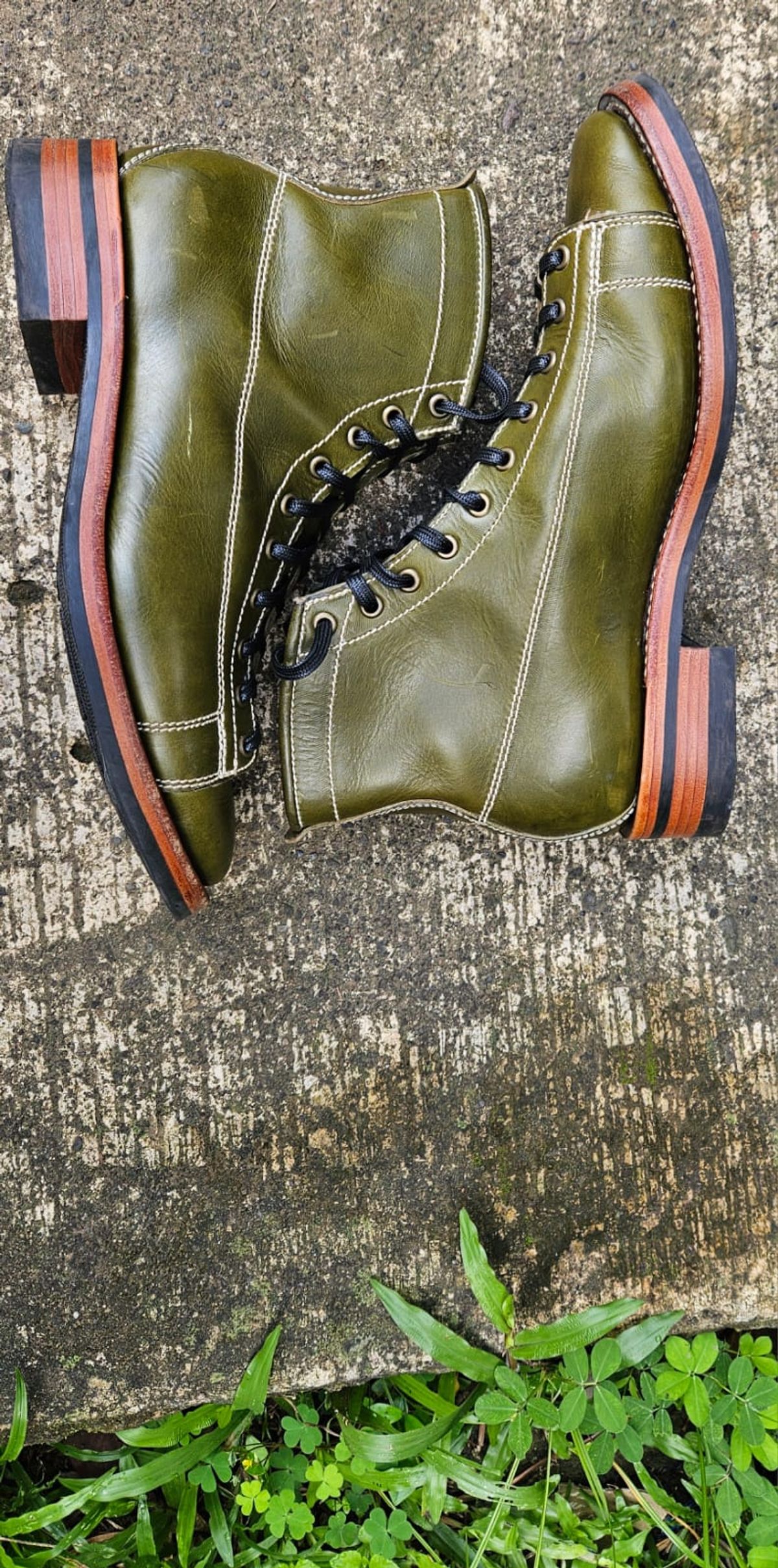 Photo by patinachroniclesDVO on November 1, 2025 of the Willie's Handmade Boots Pioneer Lace To Toe in Badalassi Carlo Oliva Minerva.