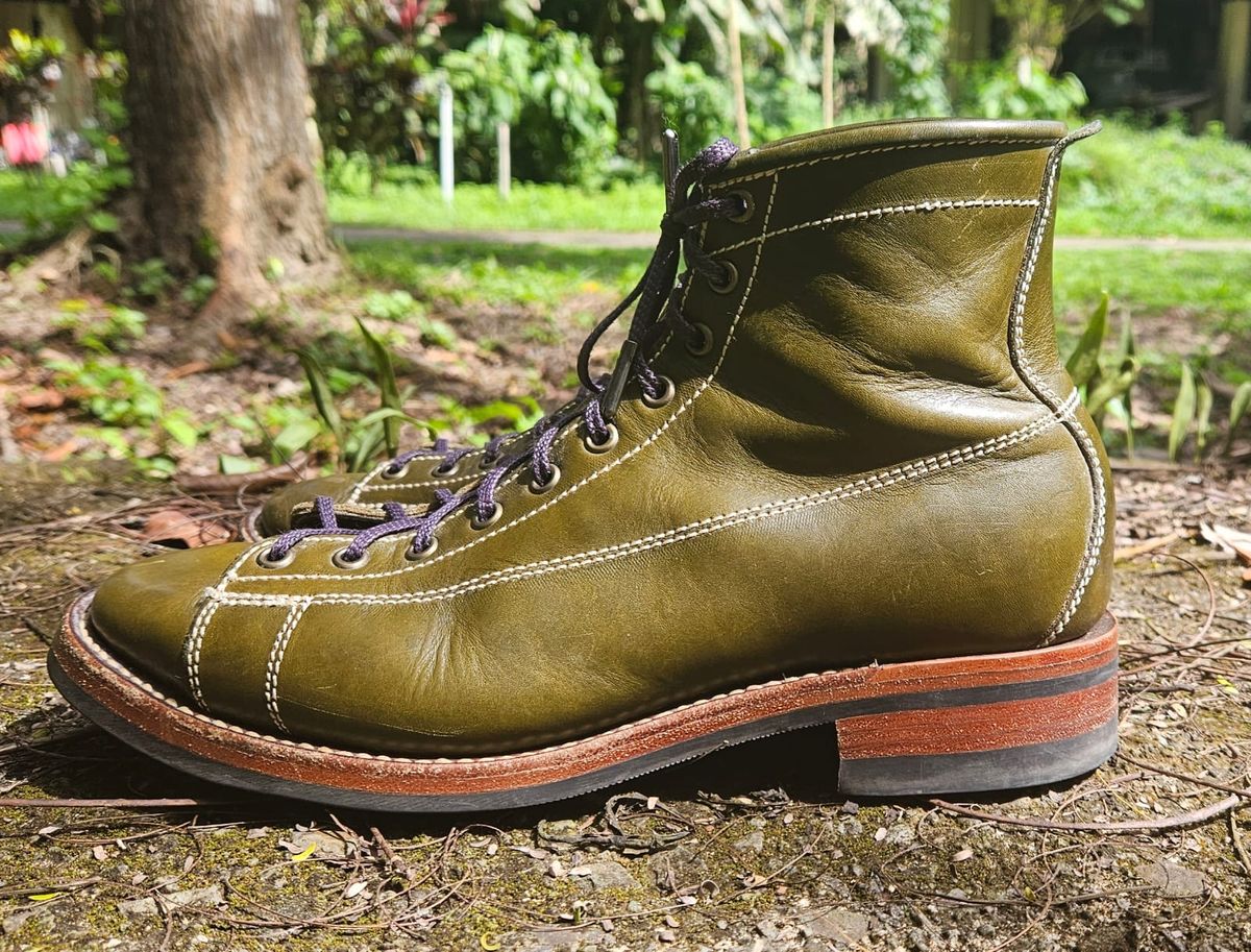 Photo by patinachroniclesDVO on January 3, 2026 of the Willie's Handmade Boots Pioneer Lace To Toe in Badalassi Carlo Oliva Minerva.