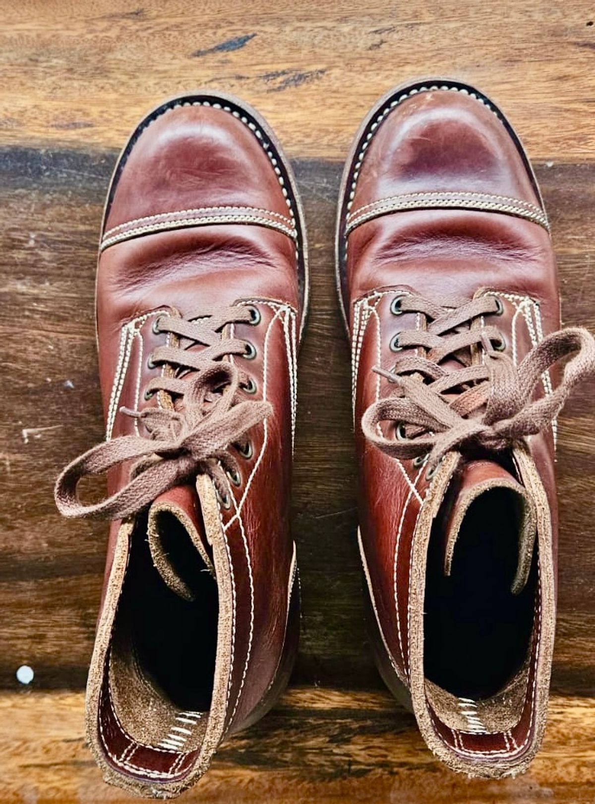 Photo by patinachroniclesDVO on October 3, 2025 of the Willie's Handmade Boots Cap Toe Service Boot in Horween Brown Chromexcel.