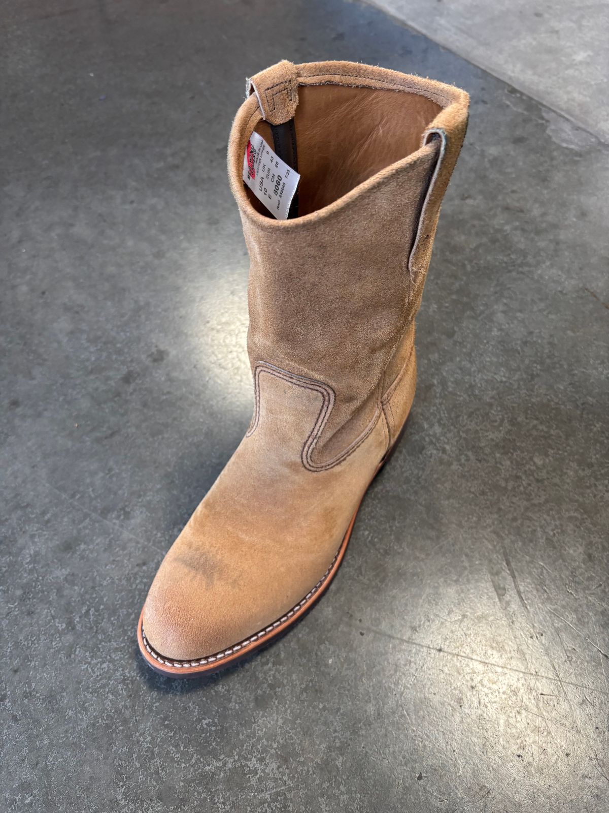 Photo by winters_8 on October 4, 2025 of the Red Wing Pecos in S.B. Foot Hawthorne Muleskinner.