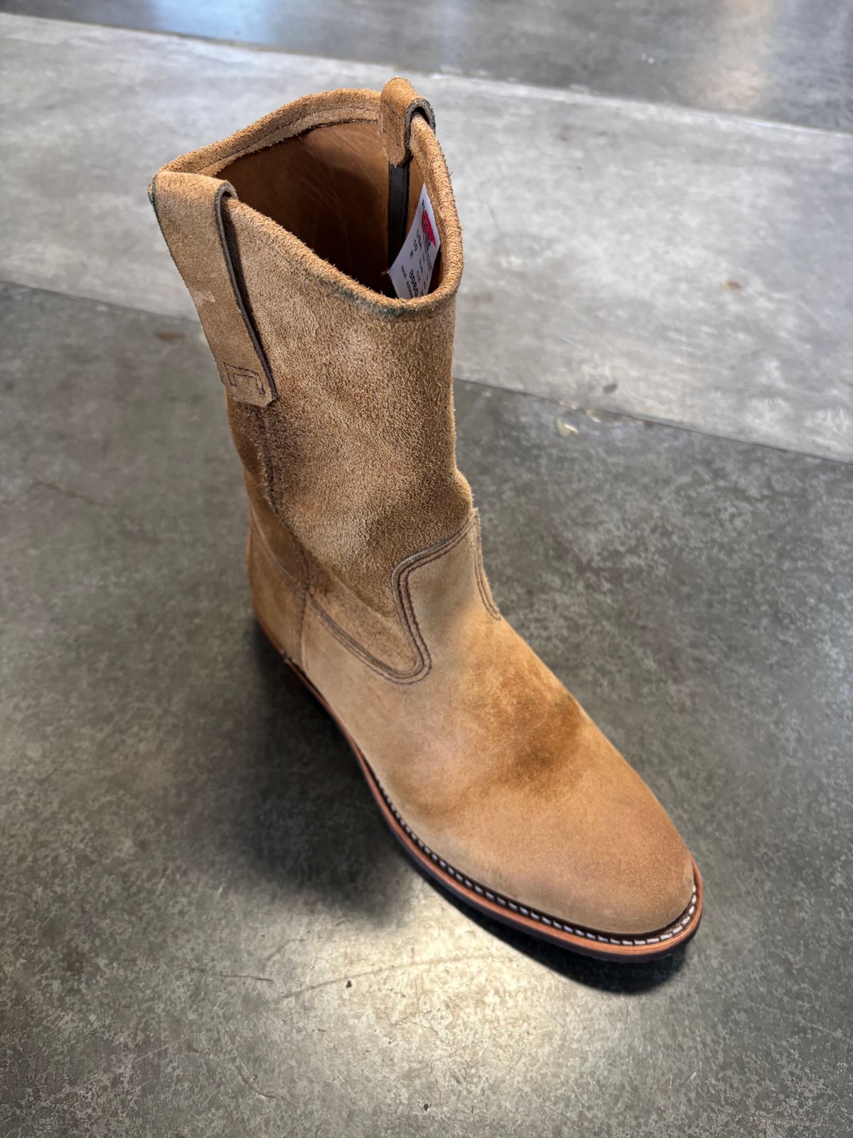 Photo by winters_8 on October 4, 2025 of the Red Wing Pecos in S.B. Foot Hawthorne Muleskinner.