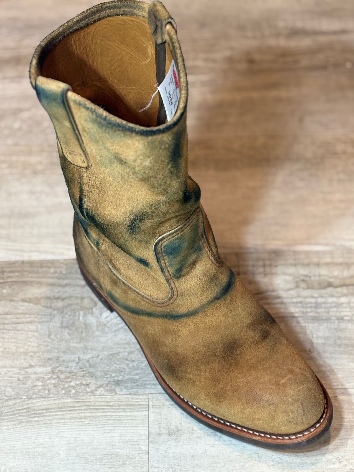 Photo by winters_8 on December 6, 2025 of the Red Wing Pecos in S.B. Foot Hawthorne Muleskinner.