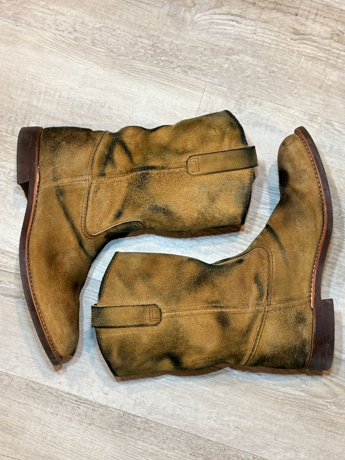 Photo by winters_8 on December 6, 2025 of the Red Wing Pecos in S.B. Foot Hawthorne Muleskinner.