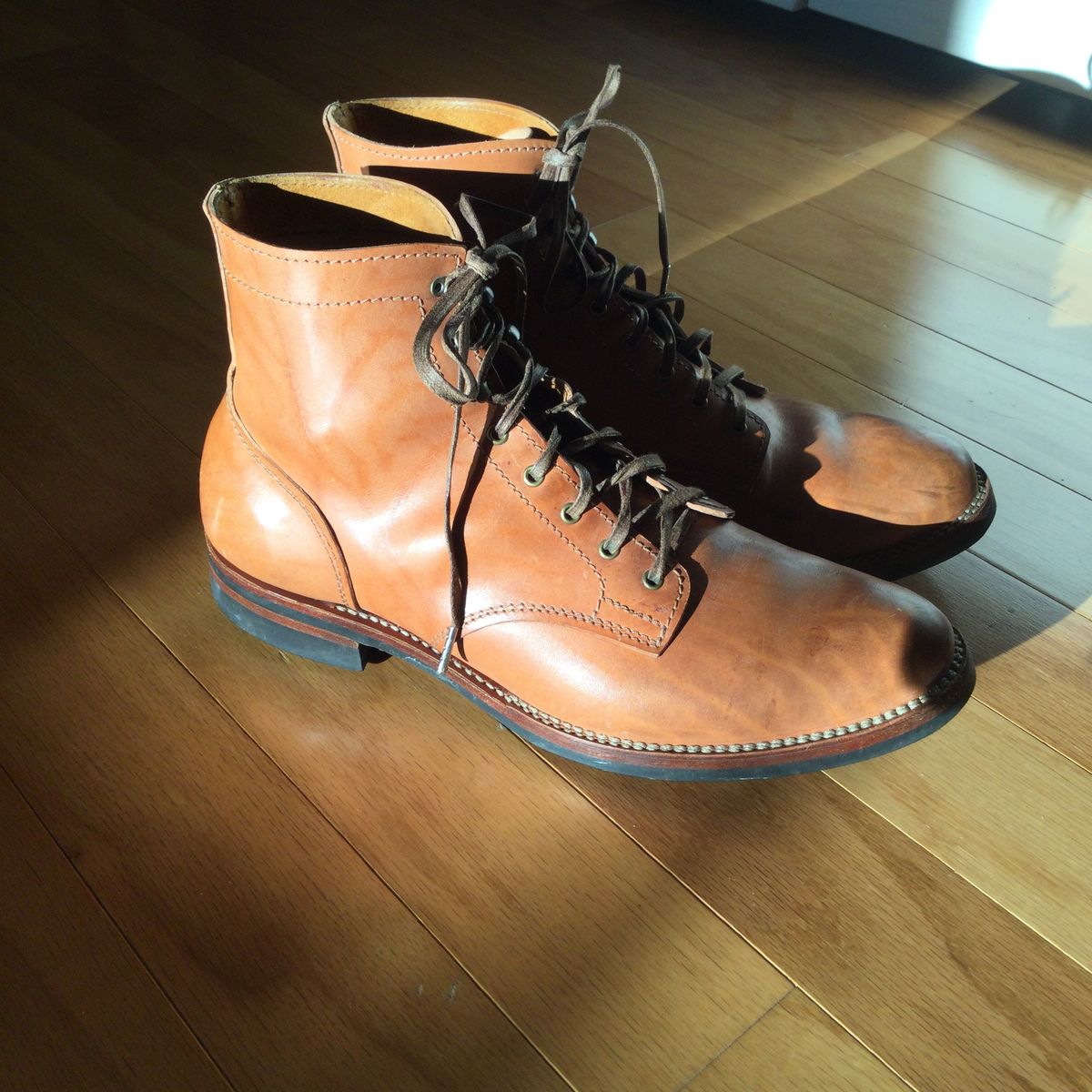Photo by lastcsm on January 4, 2026 of the Oldspeed MFG Service Boot 6” in Horween Russet Horsehide Strips.