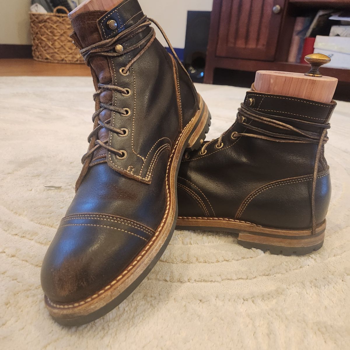 Photo by MasterResource4890 on January 21, 2025 of the Truman Cap Toe Boot in Horween Java Waxed Flesh.