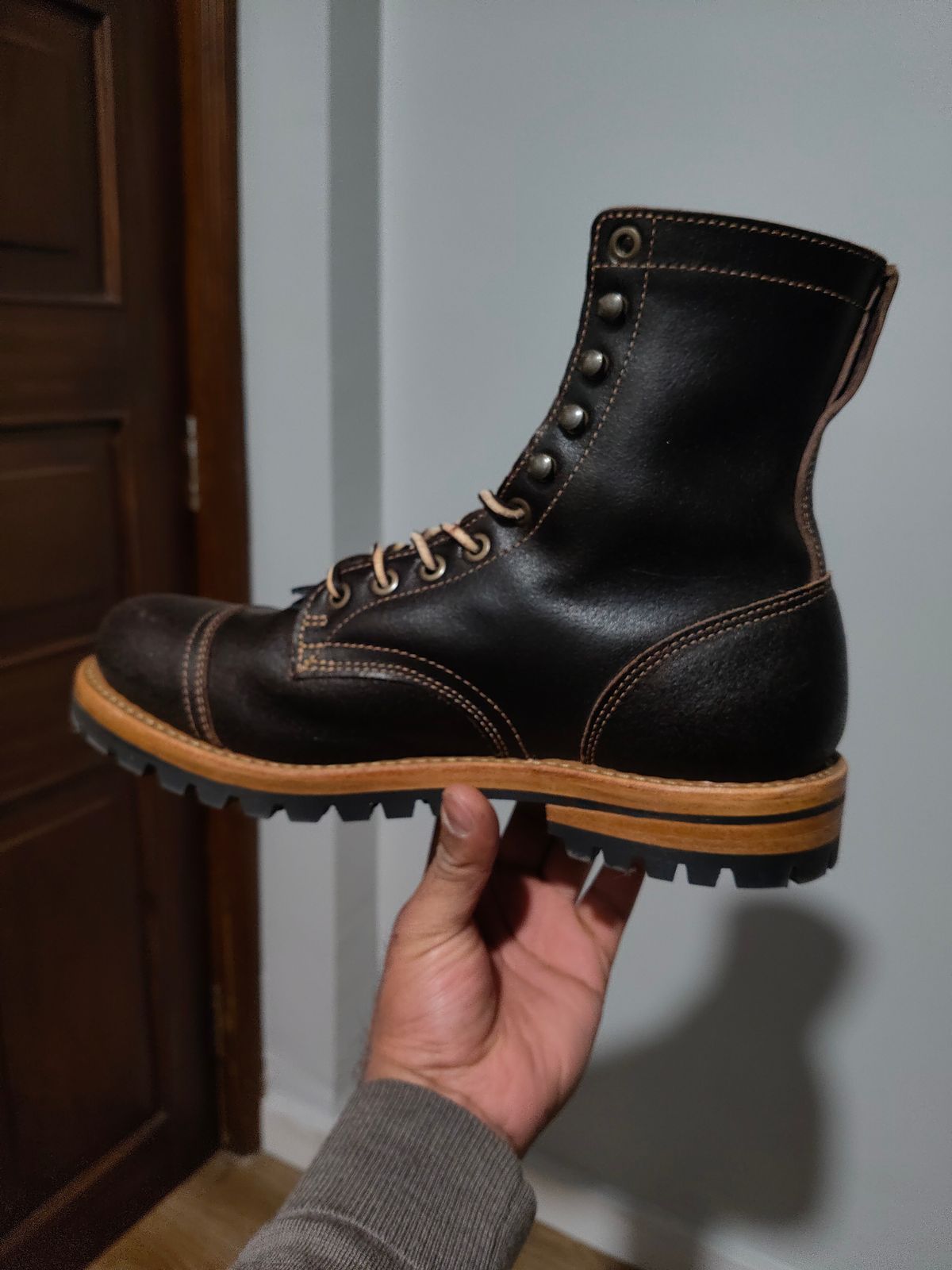 Photo by bootswith_adi on January 13, 2026 of the Truman Upland Boot in Horween Java Waxed Flesh.