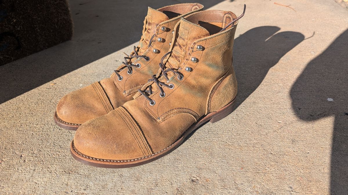 Photo by NoirSclera on November 2, 2025 of the Red Wing Iron Ranger in S.B. Foot Hawthorne Muleskinner.