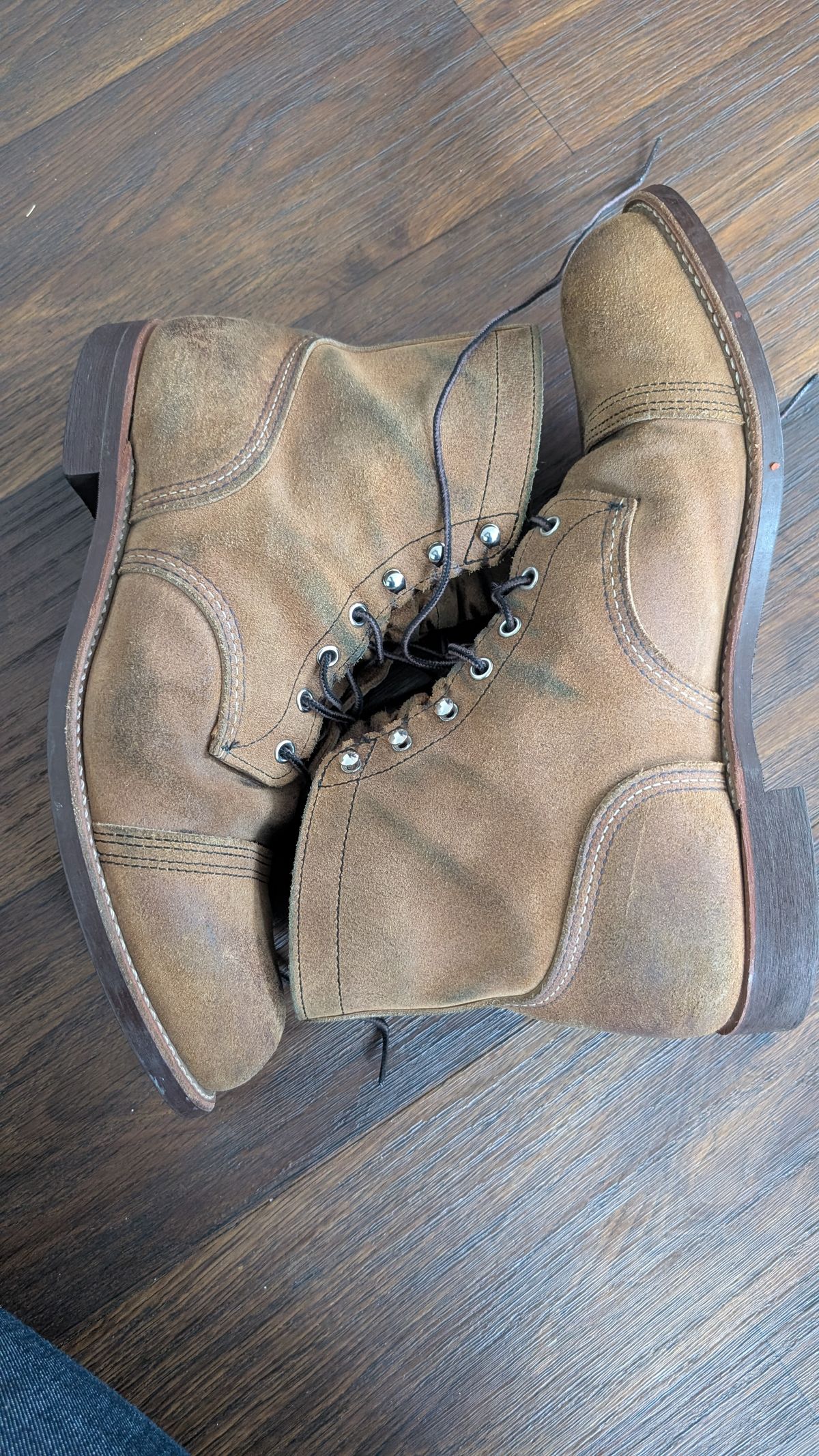 Photo by NoirSclera on December 3, 2025 of the Red Wing Iron Ranger in S.B. Foot Hawthorne Muleskinner.